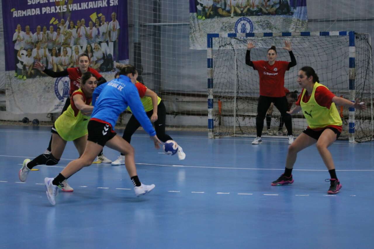 Armada Praxis Yalıkavakspor İkinci Yarı Hazırlıklarına Start Verdi 3